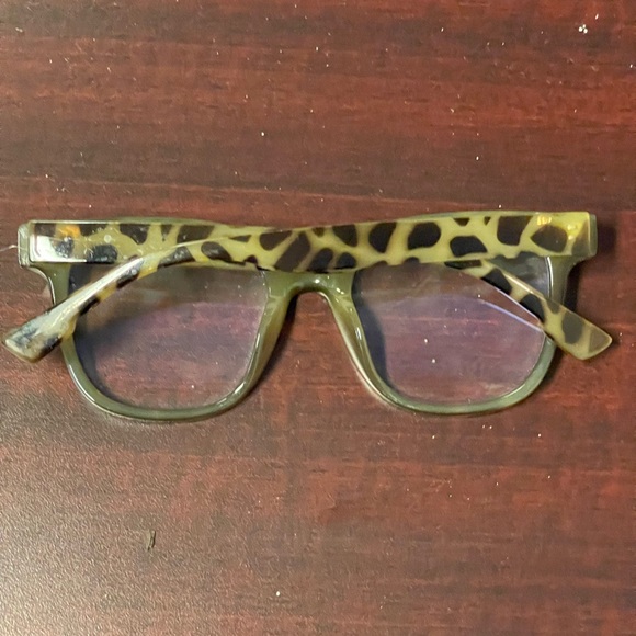 tortoise blue light glasses - Picture 3 of 3